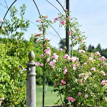 Cascina Ciapilau Oda ve Kahvaltı 3*