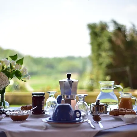 Oda ve Kahvaltı Cascina Ciapilau